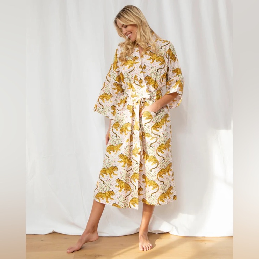 NWT Anthropologie Printfresh Bagheera Leopard Print Robe